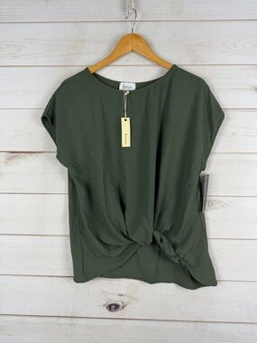 Korye Top Green XL NWT